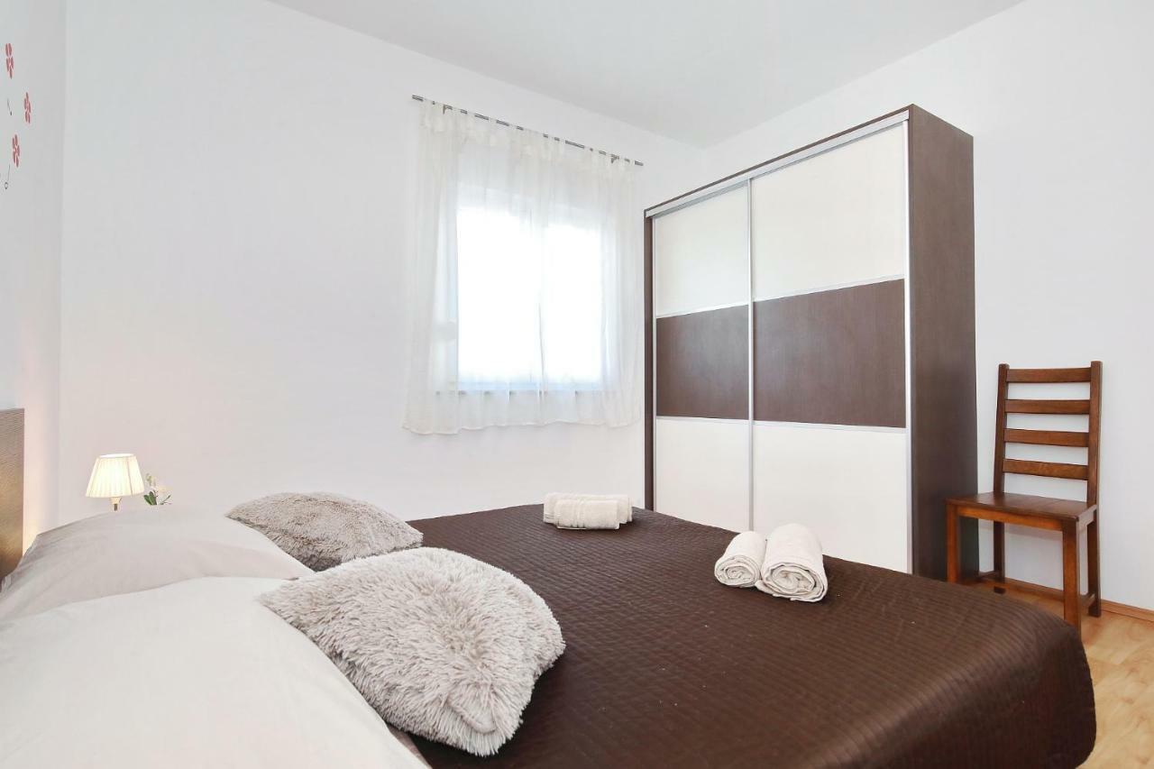 Apartments Olive 扎顿 外观 照片